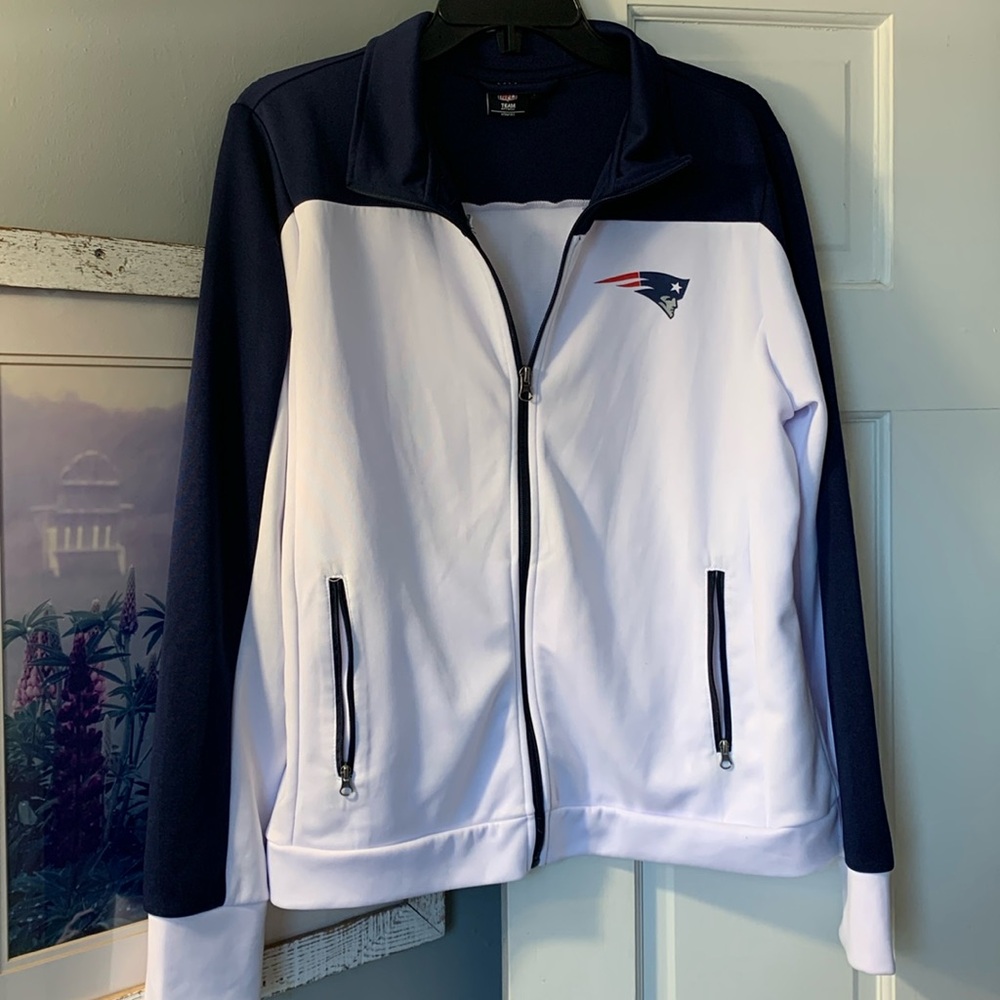 NFL Patriots large zip jacket with sparkly back! EUC!
